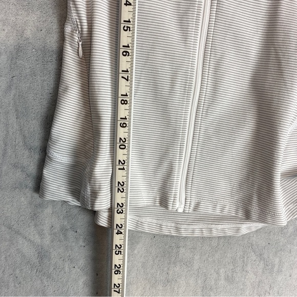 NEW Lorna Jane Unwind Zip Through Activewear Top XS Quick Dry Thumb Holes NWT - Picture 13 of 14
